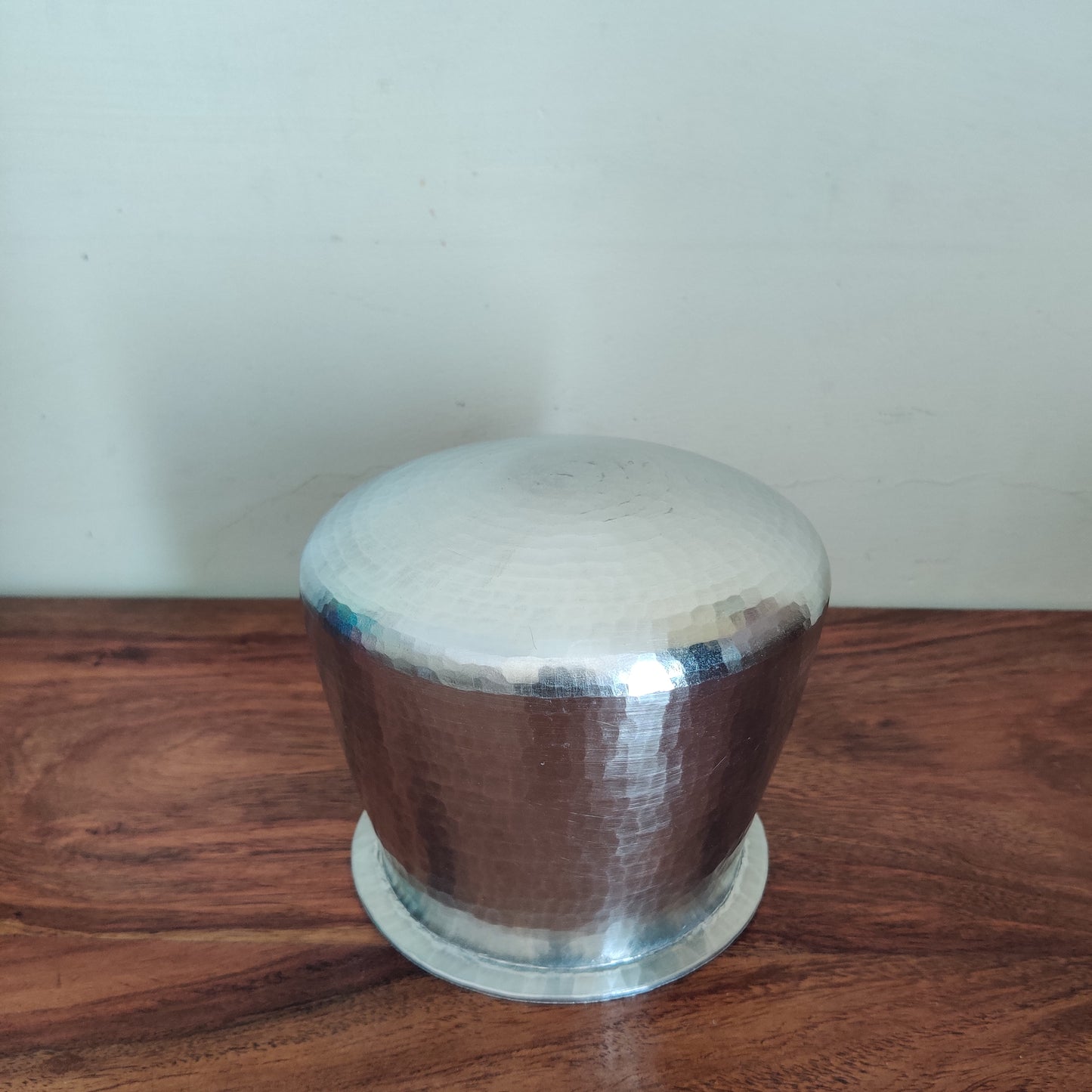 Eeyachombu | Tin Vessel | Vennathazhi Shape