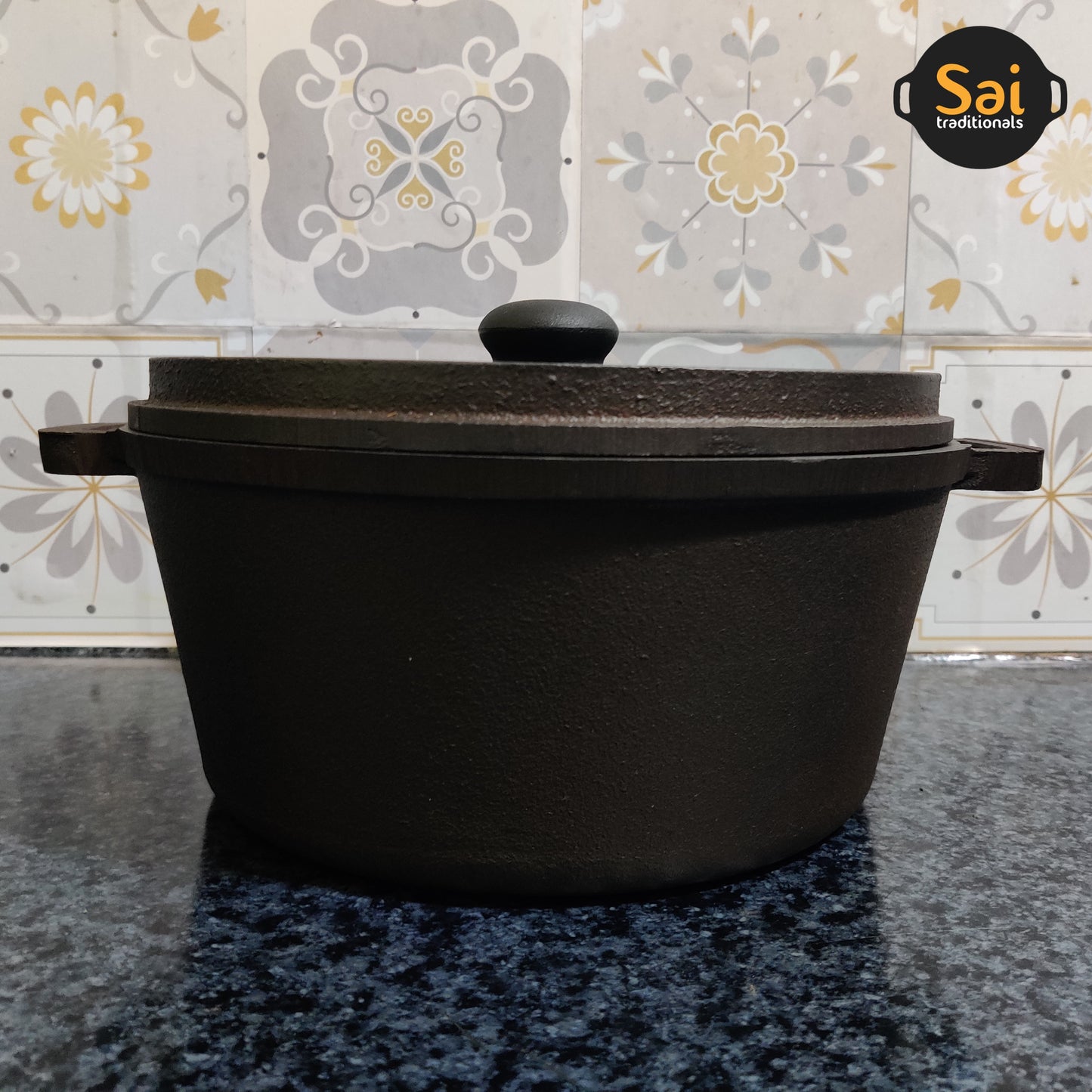 Cast Iron Dutch Oven | Pre-Seasoned