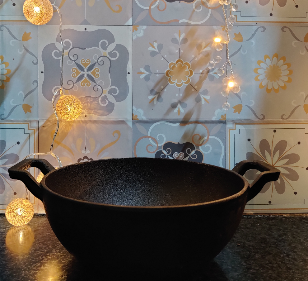 Cast Iron Deep Kadai | 10 inch - 2L Capacity | Pre-Seasoned