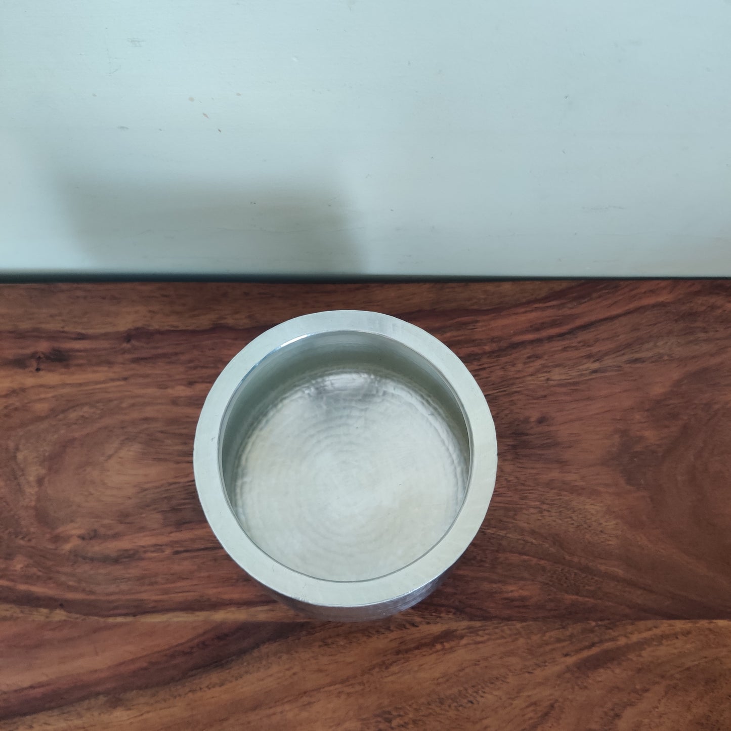Eeyachombu | Tin Vessel | Vennathazhi Shape