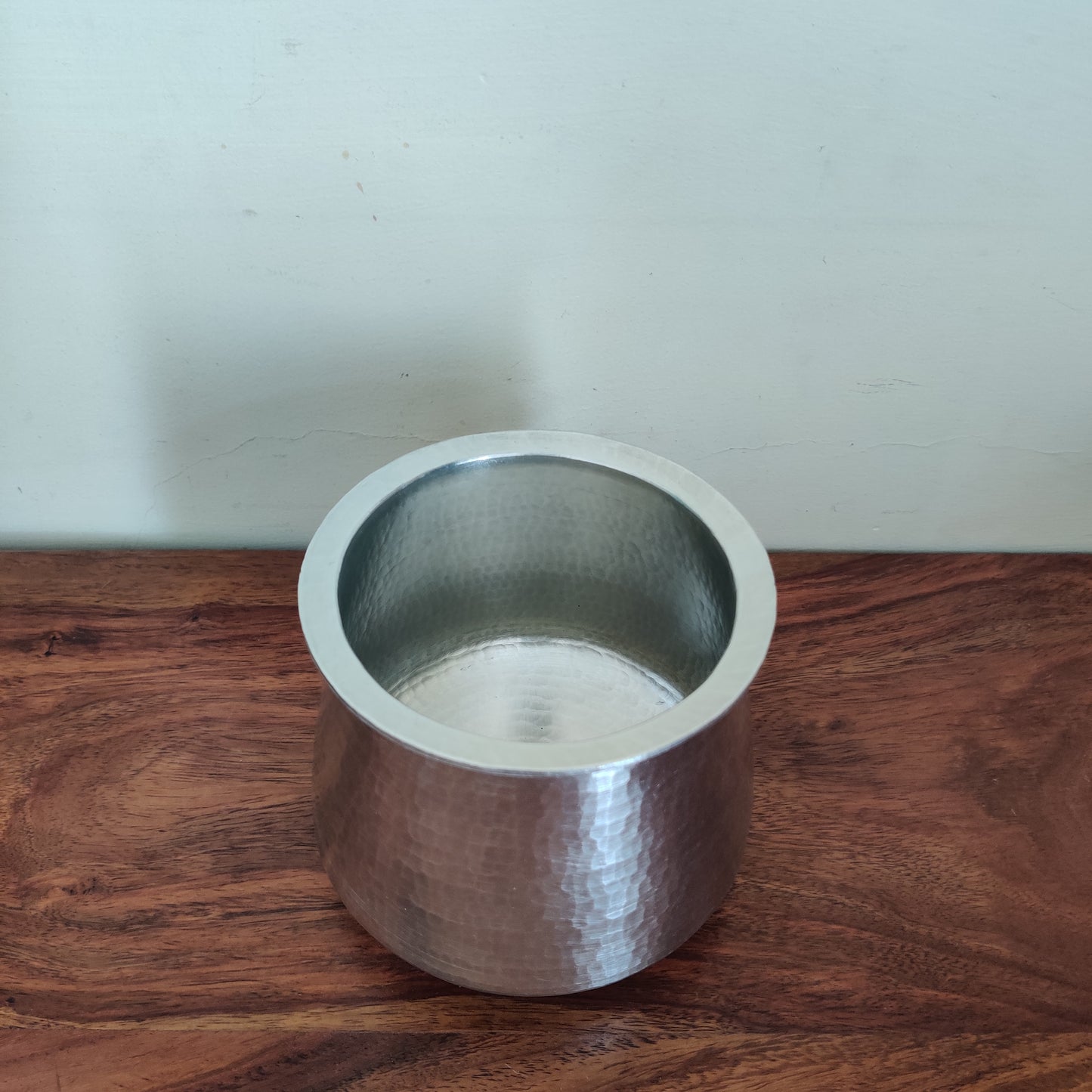 Eeyachombu | Tin Vessel | Vennathazhi Shape
