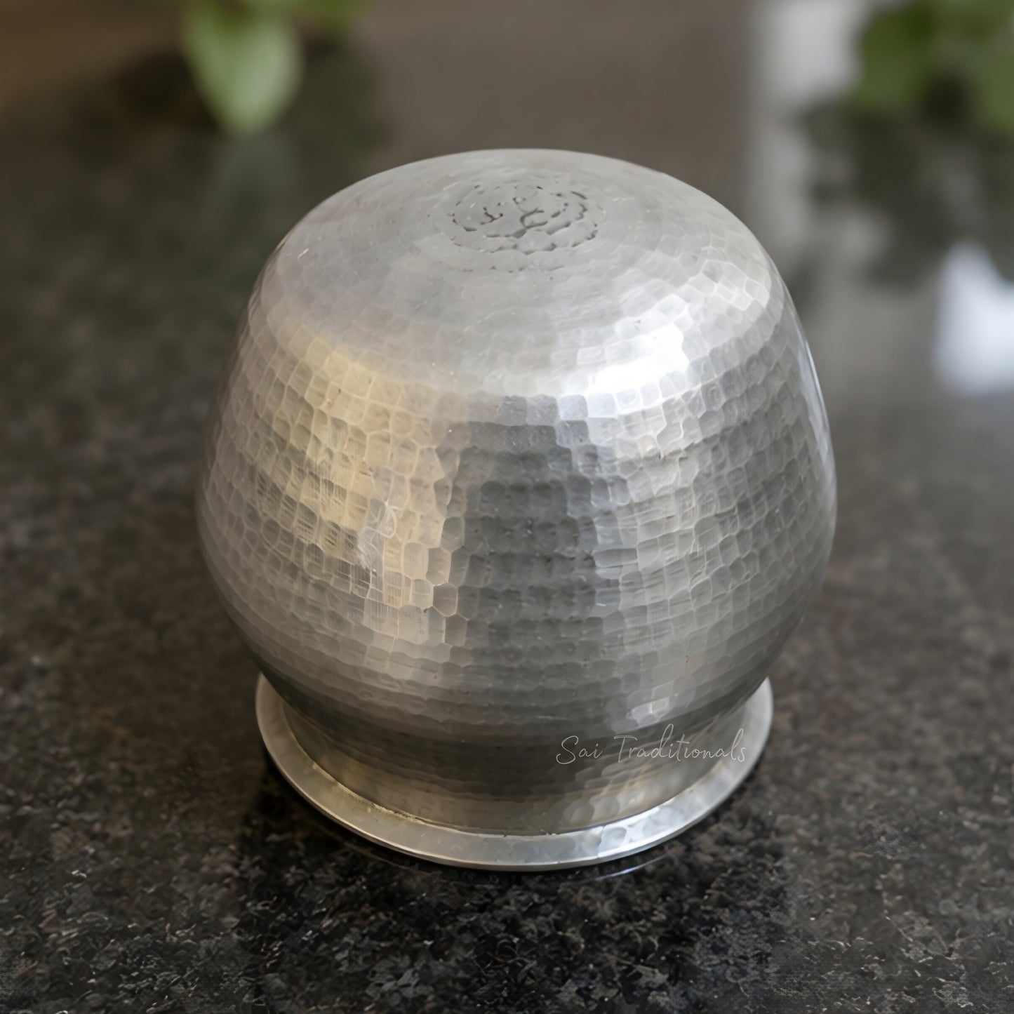 Eeyachombu | Tin Vessel | Round Shape