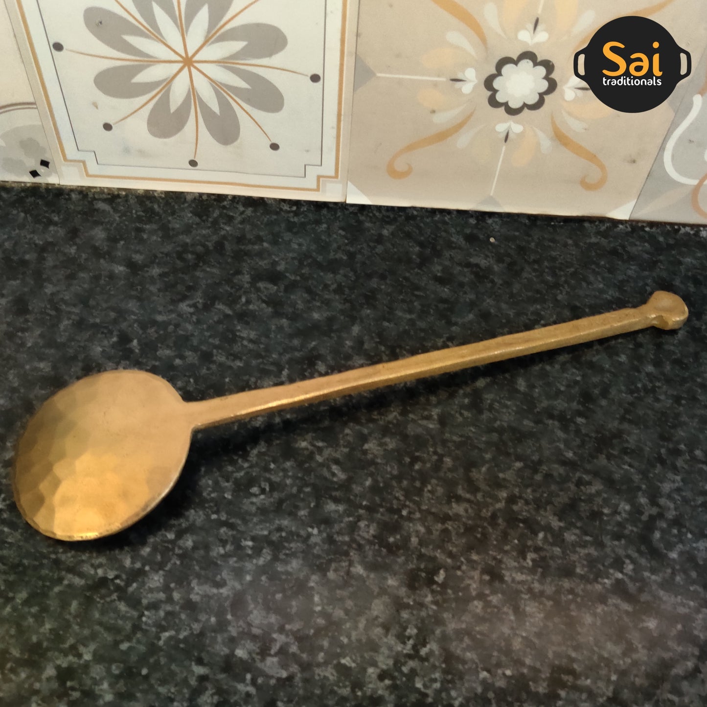 Bronze Flat Spatula | Sattuvam Karandi