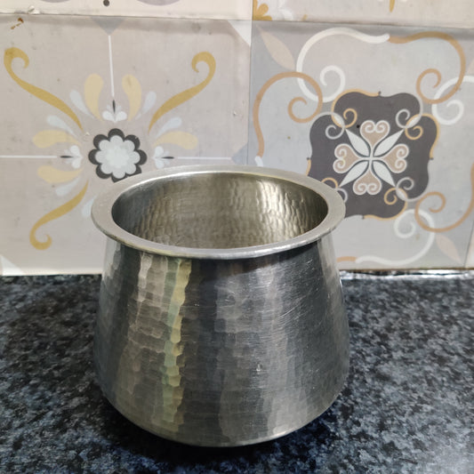 Eeyachombu | Tin Vessel | Vennathazhi Shape