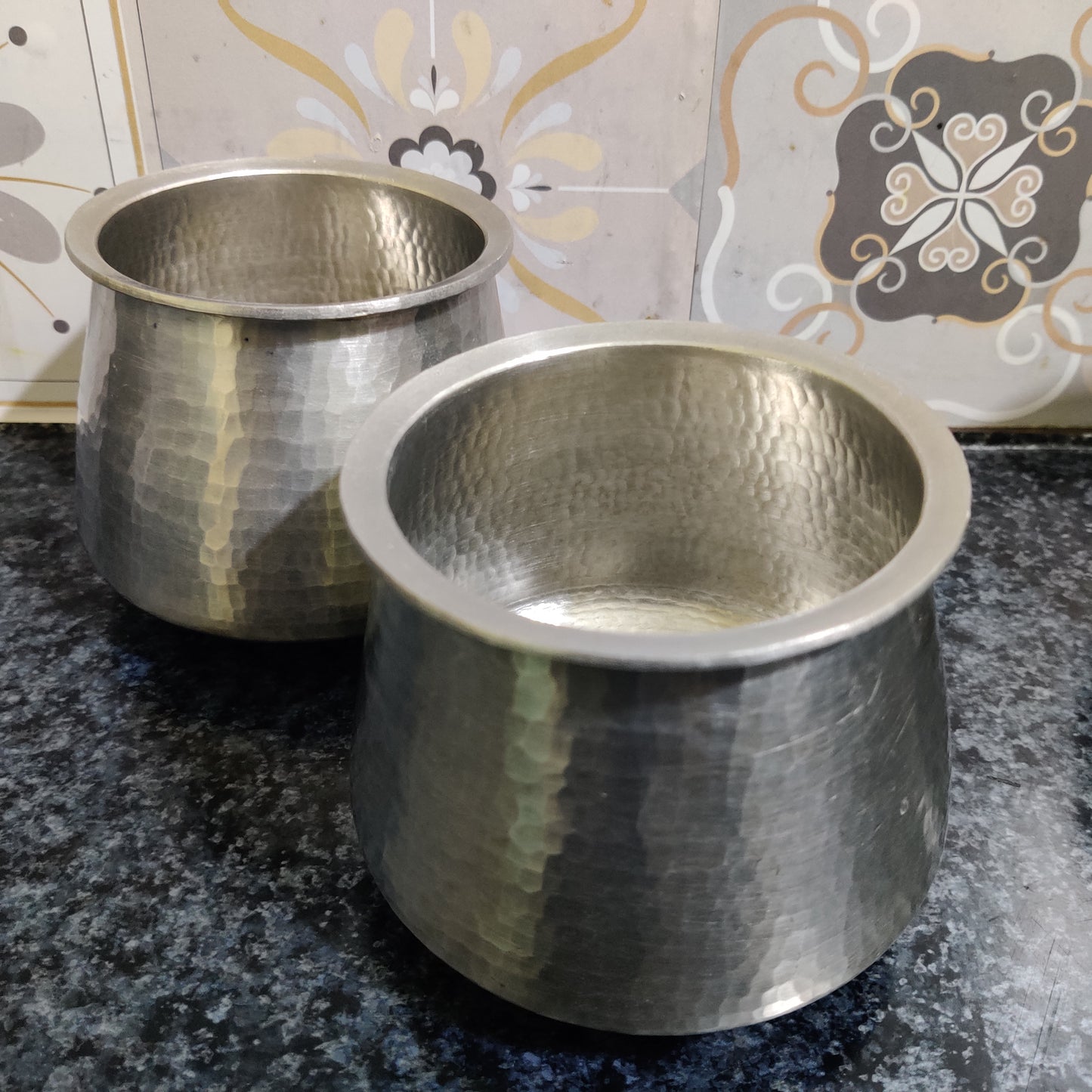 Eeyachombu | Tin Vessel | Vennathazhi Shape
