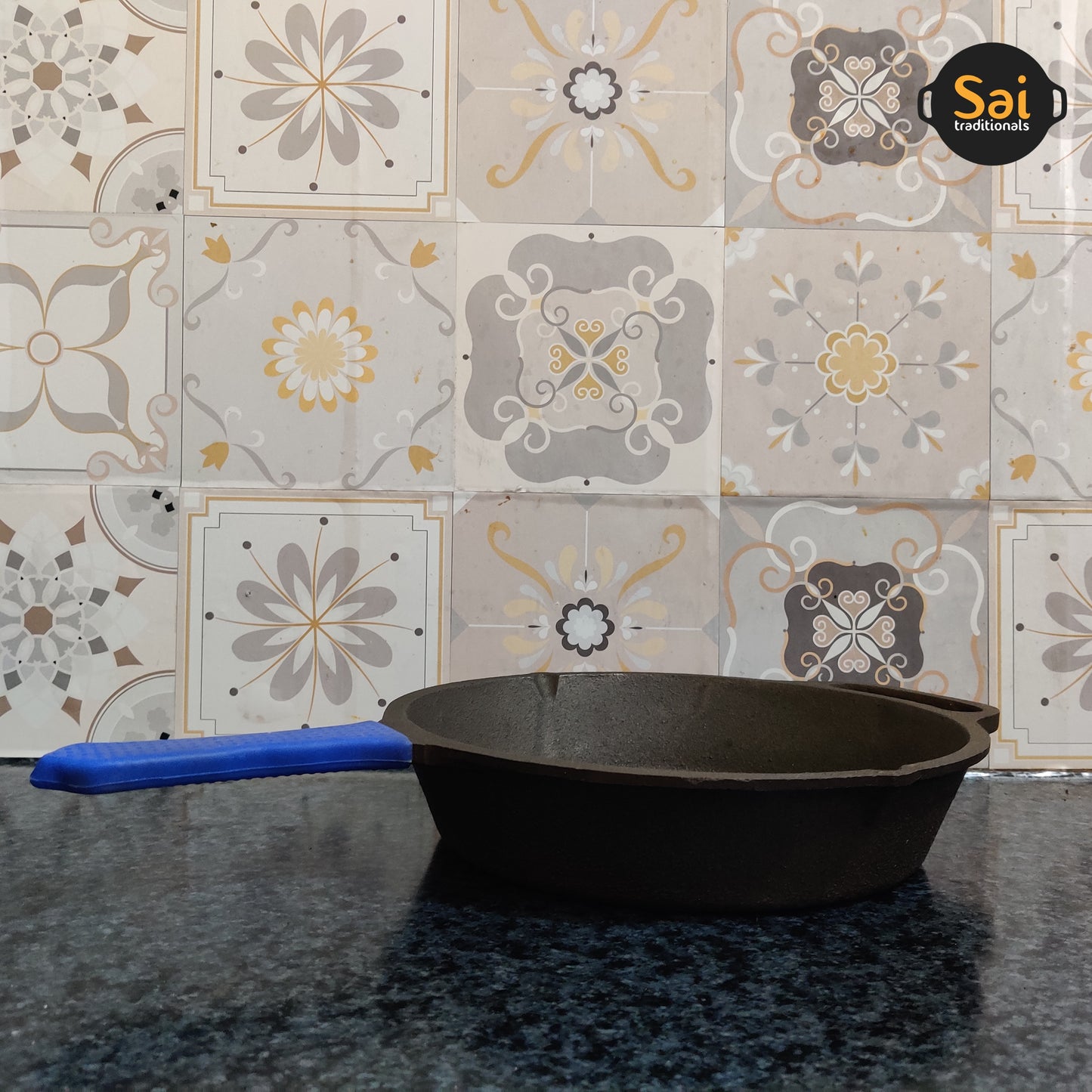 Cast Iron Skillet | long handle with silicon grip | Pre-Seasoned