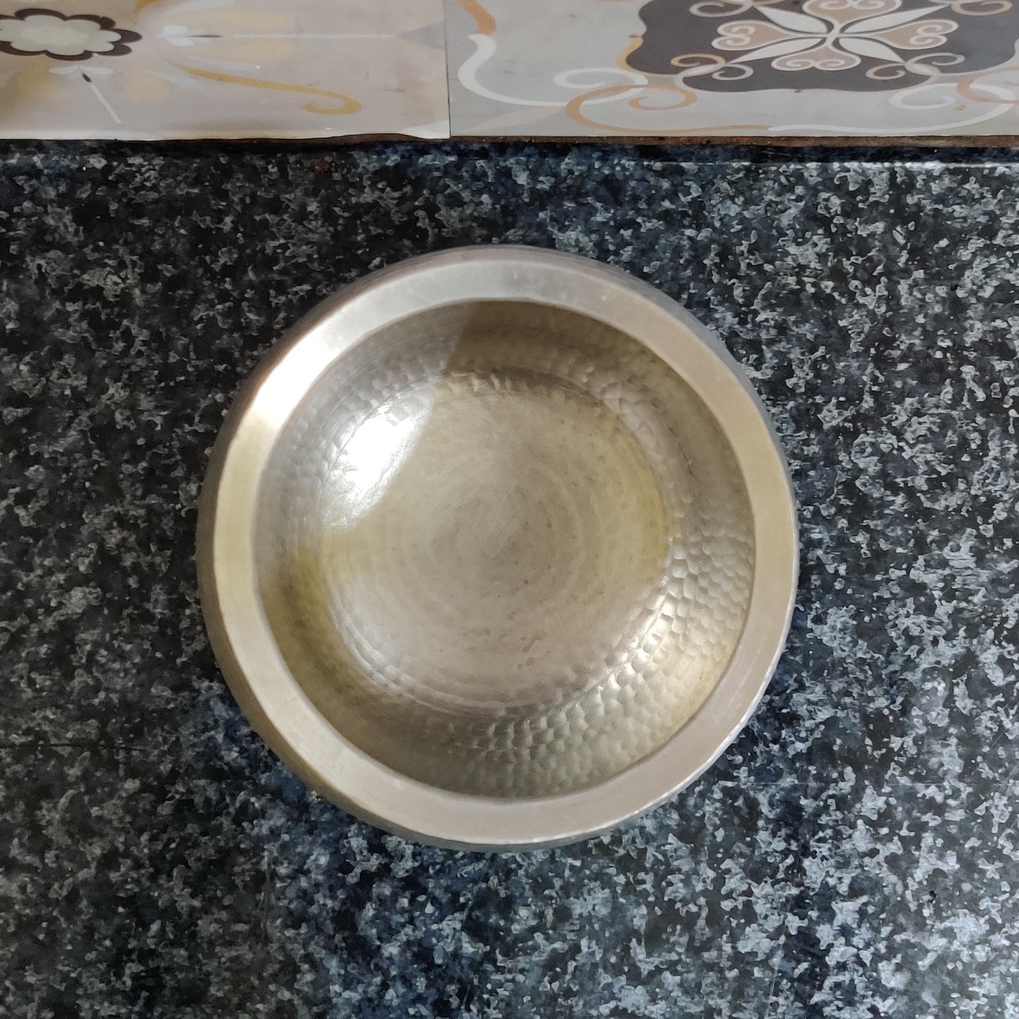 Eeyachombu | Tin Vessel | Round Shape