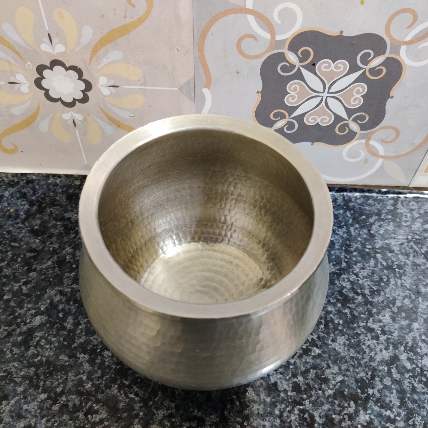 Eeyachombu | Tin Vessel | Round Shape
