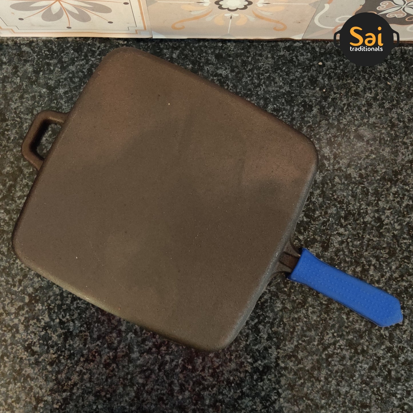 Cast Iron Grill Pan | Long Handle with Silicon Grip | Pre-Seasoned