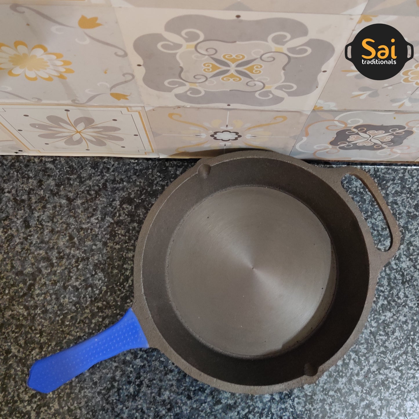 Cast Iron Skillet | long handle with silicon grip | Pre-Seasoned