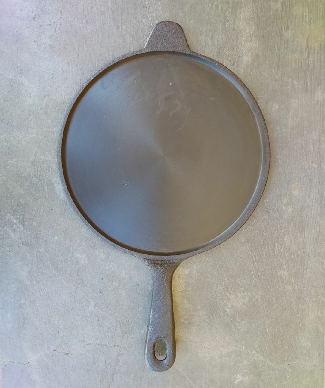 Cast Iron Rotti Tawa | long handle 10.5 inch | Pre-Seasoned